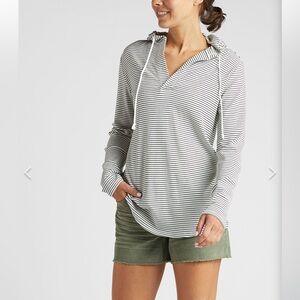 Carve Designs Indispensable Black and White Long Sleeve tunic Hoodie Sz Large